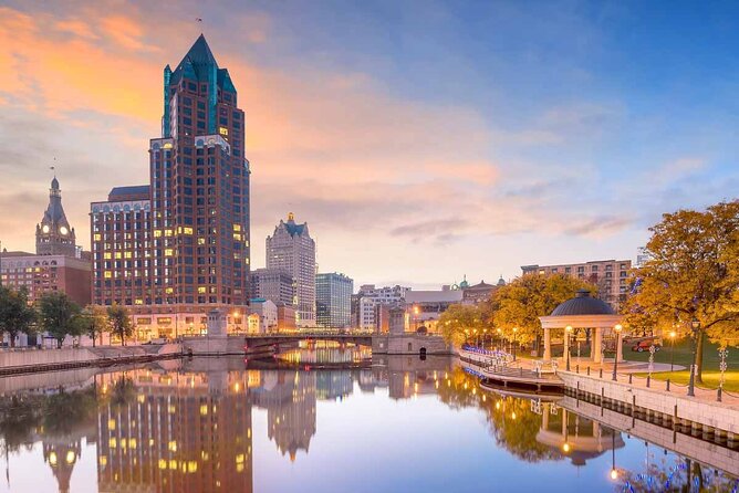 Outdoor Escape Room in Milwaukee - RiverWalk - Starting Point and Meeting Details