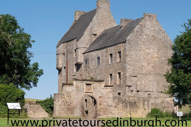 Outlander Blood of my Blood 3 location day tours from Edinburgh - Exploring Doune Castle ("Castle Leoch")