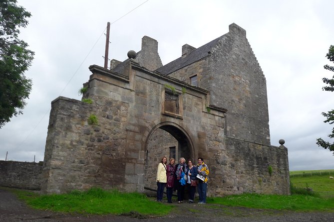 Outlander Day Tour from Glasgow - Blackness Castle: The "Ship That Never Sails"