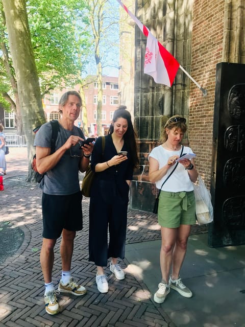 Outside Escape Amsterdam with your friend(s) and have fun! - The Rembrandt Robbery Mystery