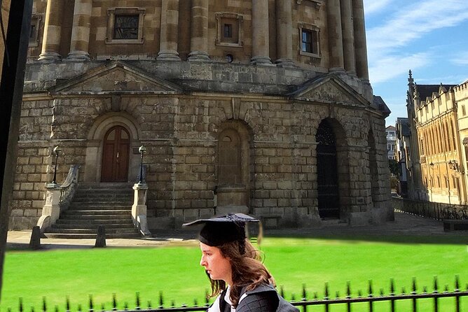 Oxford College Gardens Public Walking Tour - Explore Oxfords Off-the-Beaten-Path College Gardens with Experts