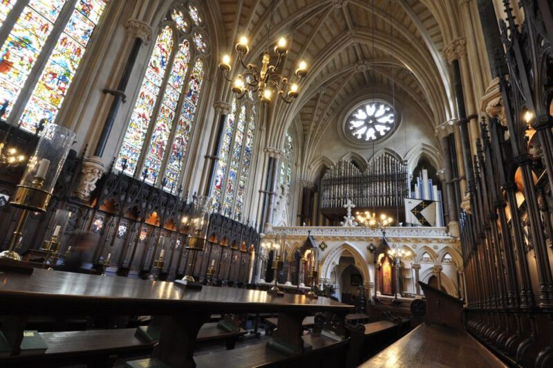 Oxford: CS Lewis and JRR Tolkien Walking Tour - The Eagle & Child Pub: The Meeting Place of The Inklings