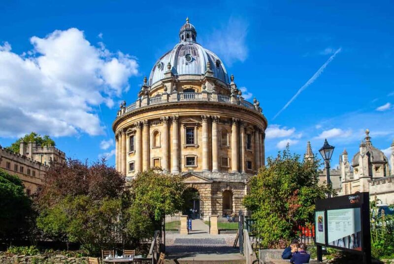 Oxford: Inspector Morse, Lewis, and Endeavour Walking Tour - Meeting Location and Practical Details