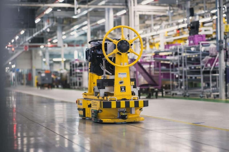 Oxford: MINI Factory Tour  Go Behind the Scenes - The Production Line and Personalization