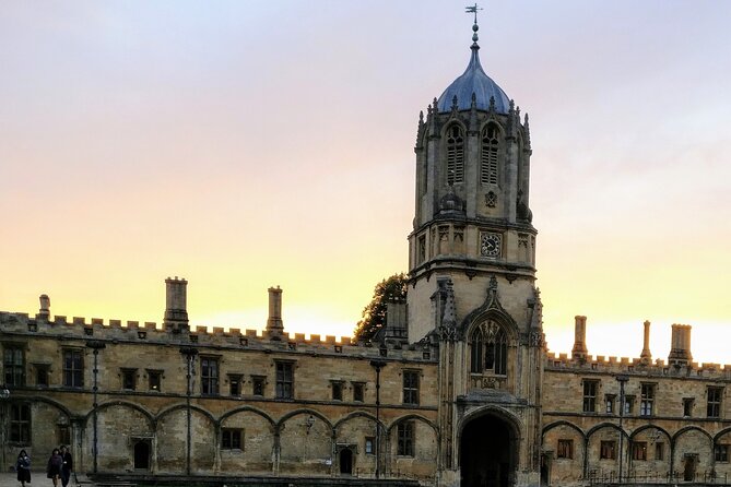 Oxford Official Ghost Tour - Discover the Haunted Side of Oxford with the Official Ghost Tour