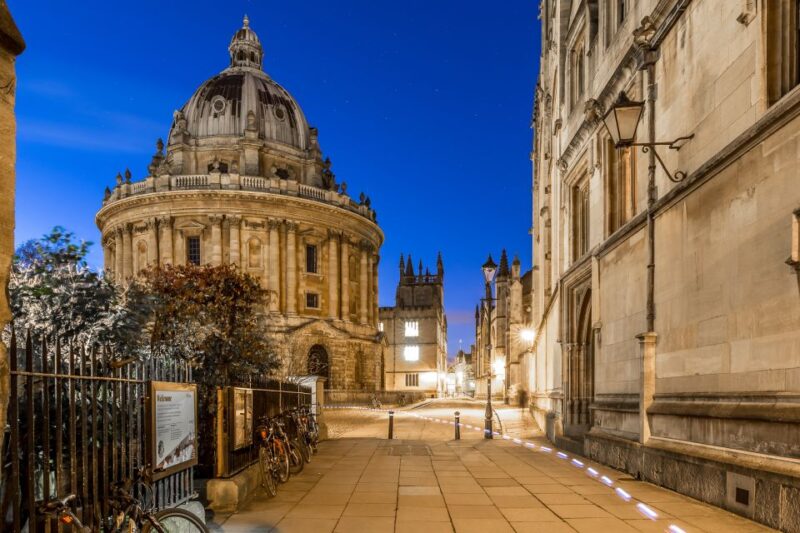 Oxford: Official Haunted Oxford Ghost Tour - Discover Oxford’s Haunted Origins and Legends