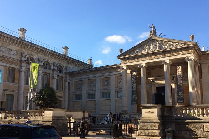 Oxford Official University & City Tour - Starting Point at Cool Britannia on Broad Street