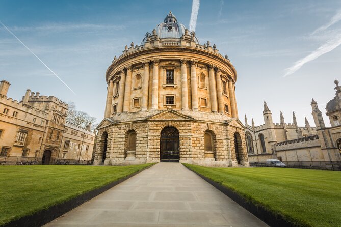 Oxford Official University & City Tour - The Bodleian Library and Radcliffe Camera from Outside