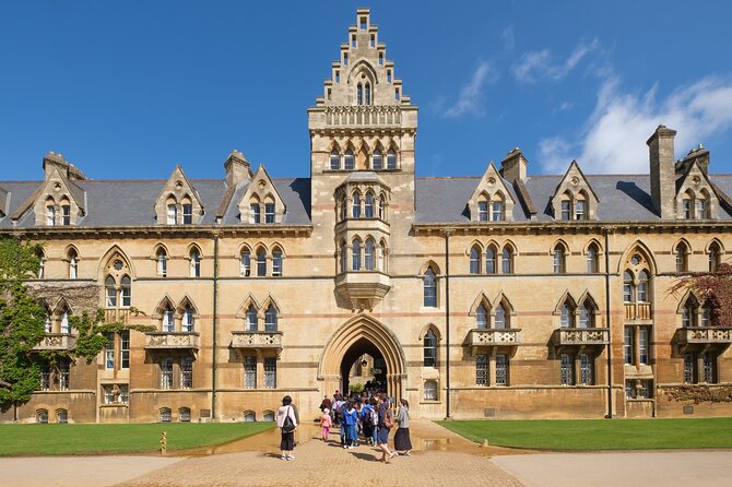 Oxford Private Day Trip from London Sightseeing & Lunch - Lunch at a 14th-Century British Tavern