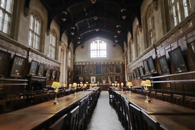 Oxford Private Guided Walking Tour - Explore Oxford’s Key Landmarks Inside a Short Time