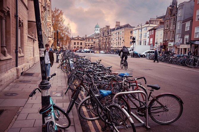 Oxford Quest: Self Guided City Walk & Immersive Treasure Hunt - A Dynamic Route Through Oxford’s Hidden Corners