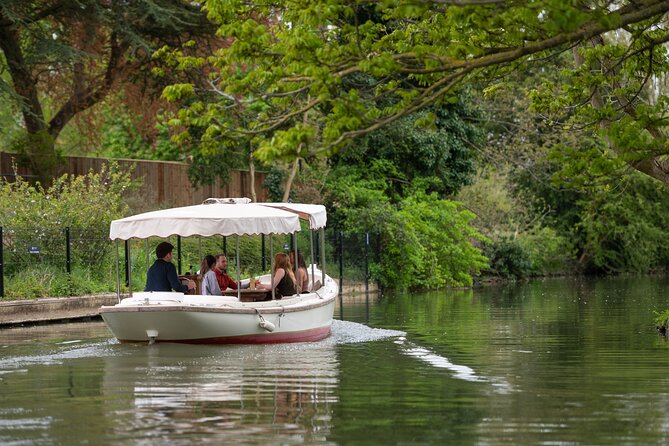 Oxford Sightseeing River Cruise Along The University Regatta Course - Discovering Major Landmarks from the Water