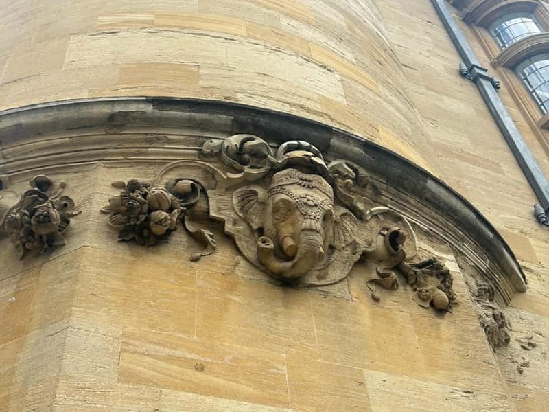 Oxford University Tour - The Charm of Oxford’s Historic Streets