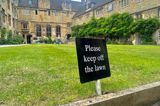 Oxford University Tour - The Bodleian Library: A Treasury of Books