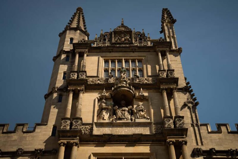 Oxford University: Walking Tour By Alumni & New College - The Value of a Guided Oxford Experience