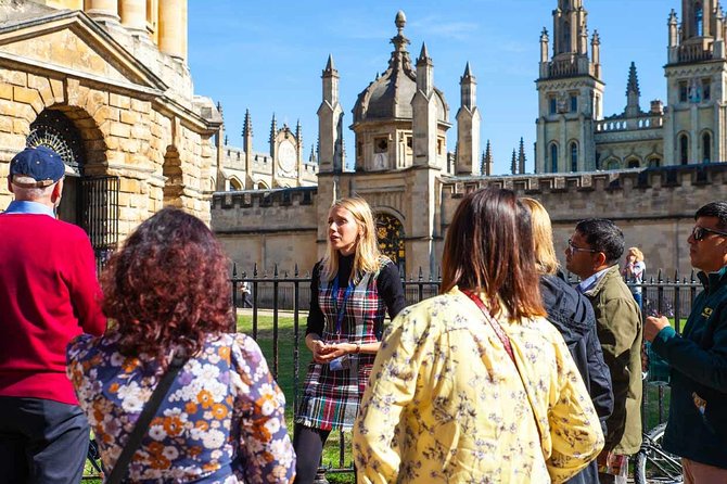 Oxford University Walking Tour With University Alumni Guide - Inside the Bodleian Library: A World-Renowned Archive