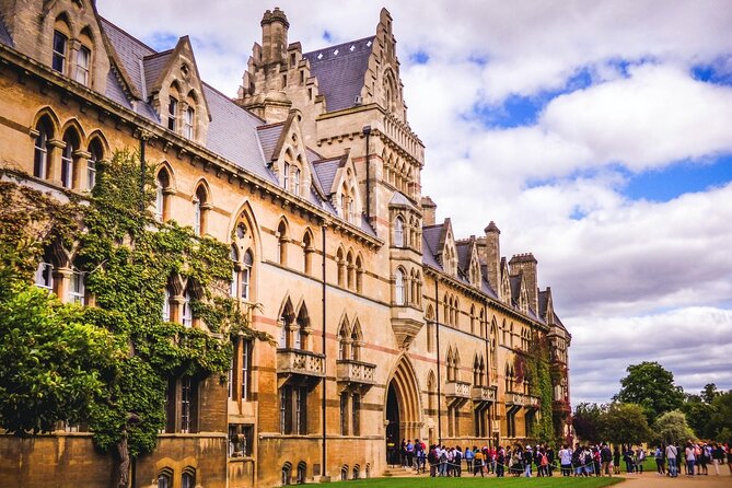 Oxford Walking Tour - Discover its University and Traditions - Bodleian Library: A Literary Portal