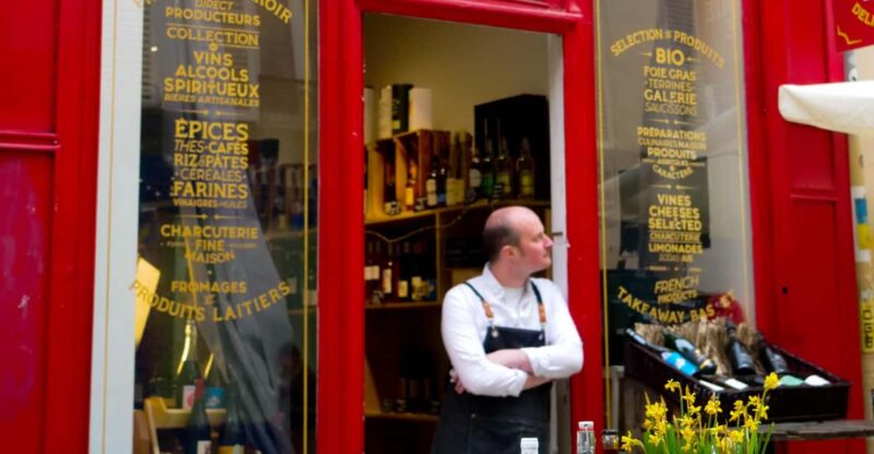 Oyster and white wine tasting in the heart of Montmartre - Discover the Charm of the Oyster and White Wine Tasting in Montmartre