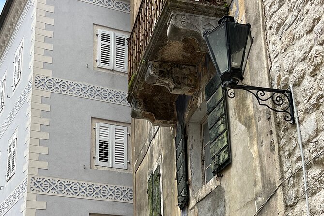 Oysters testing private tour to Ston - The Historic Charm of Ston and Its Ancient Walls