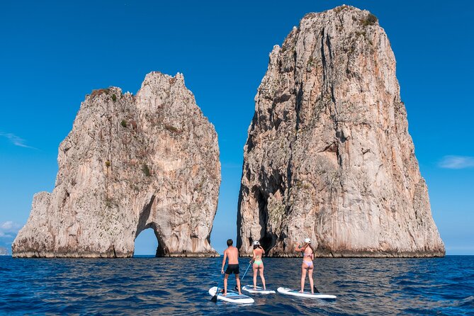 Paddleboard in Capri between caves and beaches - Equipment and Comfort on the Water