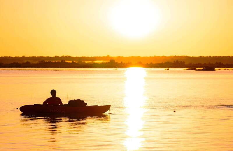Paddleboard or kayak sunrise tour in Bacalar lagoon - The Breakfast on the Water