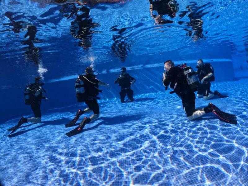 PADI ADVANCED OPEN WATER DIVER - The Group Experience and Instructor Support