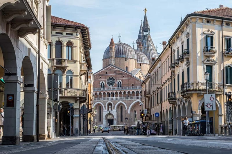 Padua: Express Walk with a Local in 60 minutes - The Tour’s Logistics and Flexibility