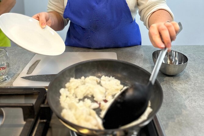 Paella and Sangria Workshop in Malaga - Key Points