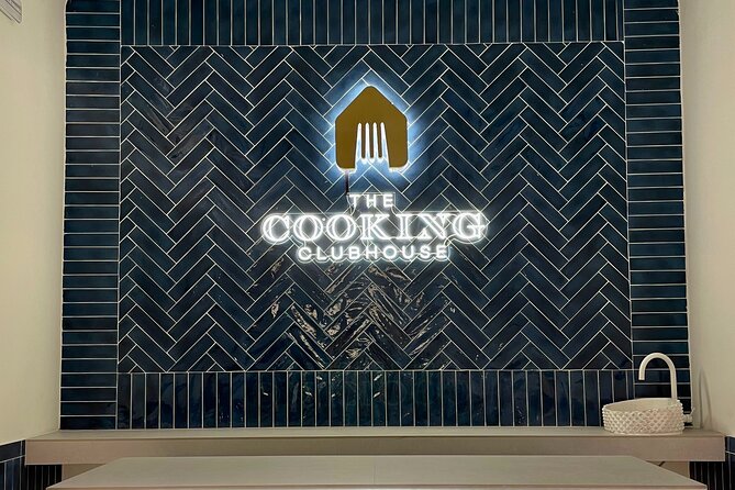 Paella Cooking Class in Madrid with Bottomless Wine Pairing - The Food and Wine: A Feast for the Senses