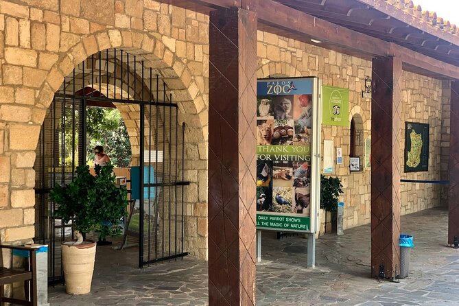 Pafos Zoo Visit & Blue Lagoon Cruise with Local Guide from Paphos - Dining Options and Meal Planning