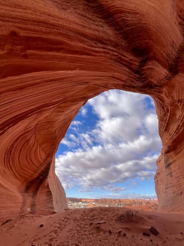 Page: Guided Tour from Page, Az to Eggshell Arch - The Role of Expert Local Guides in Your Journey