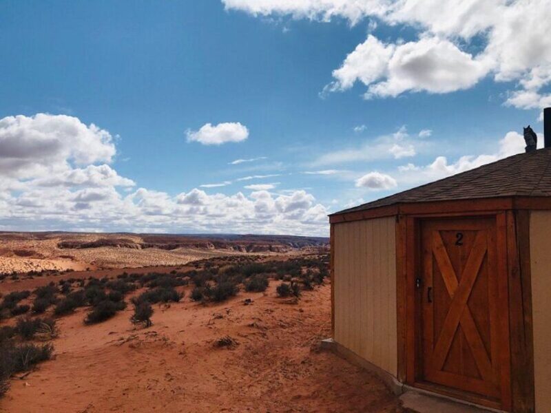 Page: Traditional Navajo Hogan Stay & Antelope Canyon Tour - Logistics and Meeting Details