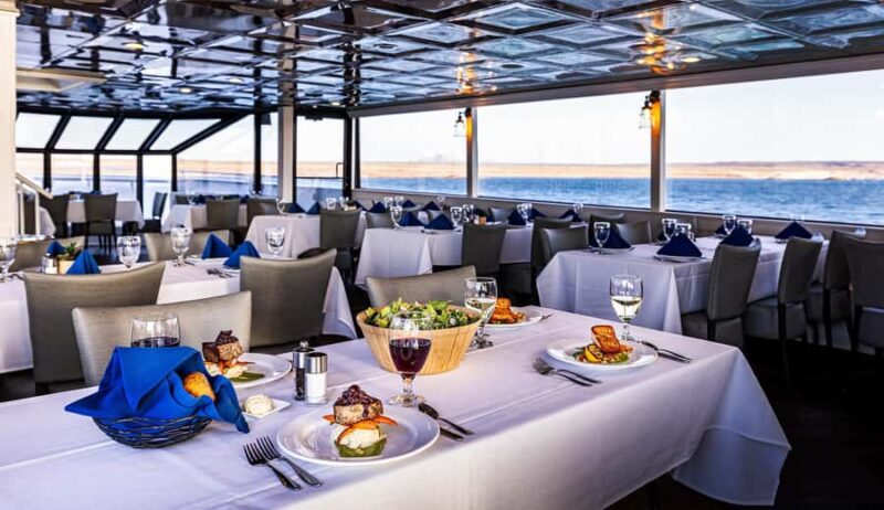 Page: Wahweap Bay Canyon Princess Yacht Dinner Cruise - How the Cruise Ensures a Relaxing Experience