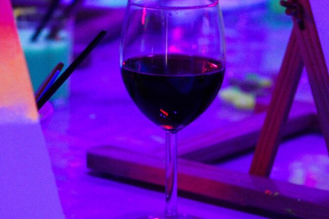 Paint a neon fluorescent picture while drinking unlimited wine - Customer Experience and Reviews