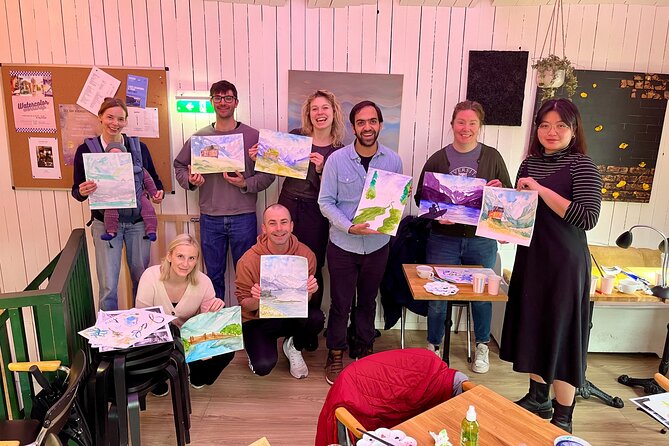 Paint Norwegian landscape with watercolor in Bergen - Group Size and Participant Experience