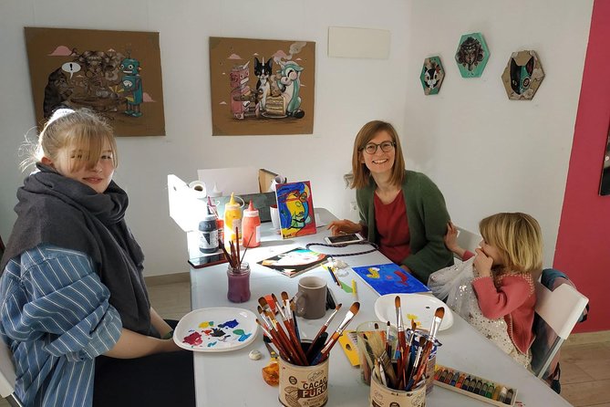 Paint your own Picasso - Post-Workshop Exploration of Lagunillas Neighborhood