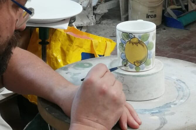 Painting Experience in Florence: Create Your Own Florentine Lily - The Gold Gilding Technique: Making Your Painting Shine