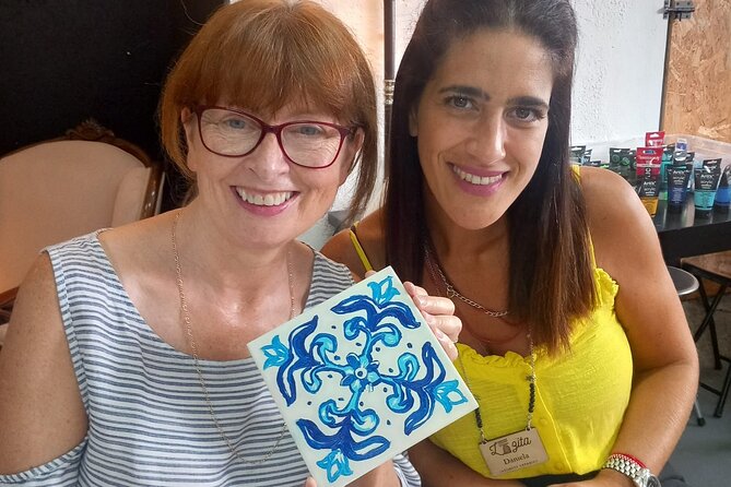 Painting of tiles & cocktails in Baixa do Porto - Meeting Point, Group Size, and Accessibility
