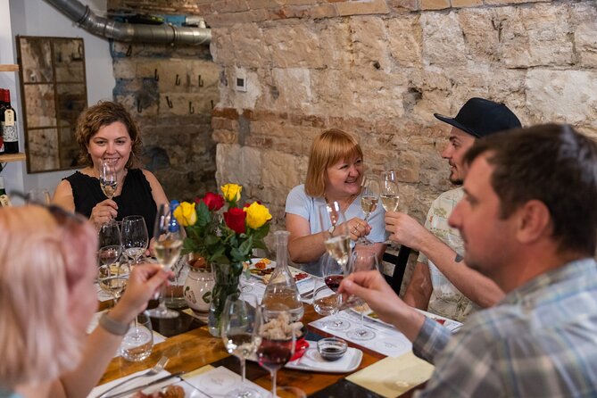 Palace District Evening Culinary, Wine, and History Walk - Dessert and Coffee at a Historic Coffeehouse