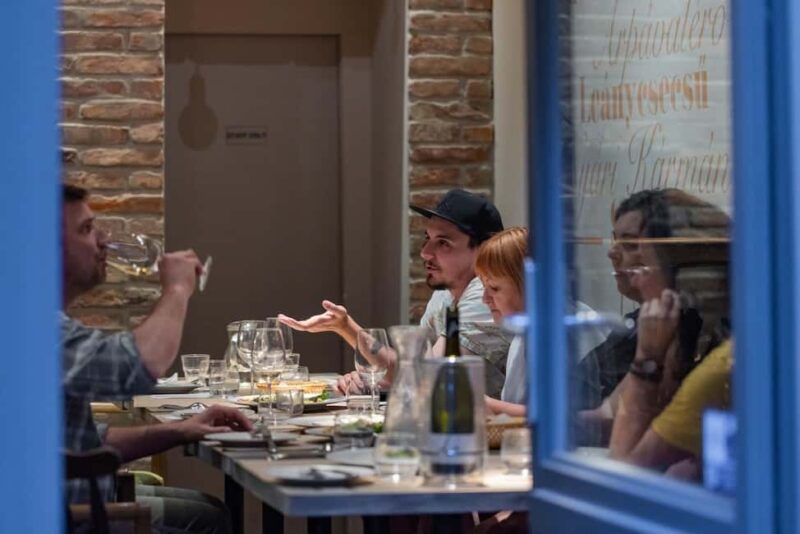 Palace District Evening Culinary, Wine, and History Walk - The Charm of the Palace District’s Architecture and Vibe