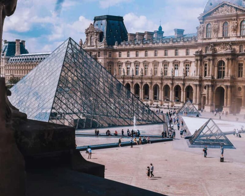 Palaces & Revolutions: The Walk From Pont Neuf to Concorde - Key Points