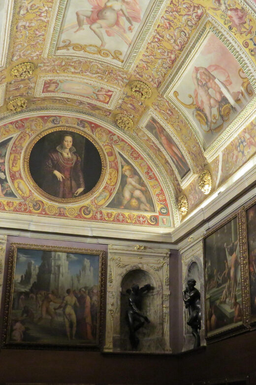 Palazzo Vecchio Secret Passages Tour & Lunch or "Gelato" - Key Points