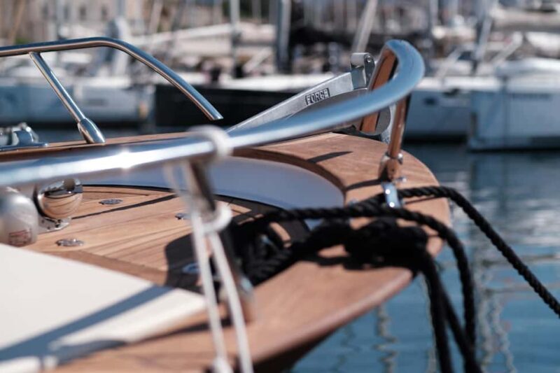 Palermo by Sea: Relaxing Boat Tour with Aperitif - The Experience with Guides and Boat Comfort