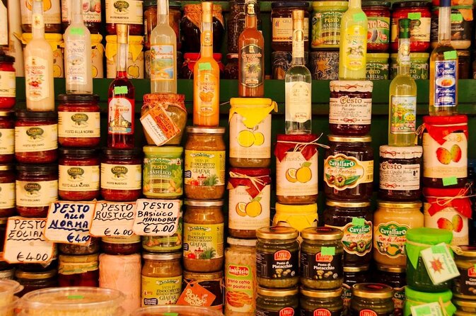 Palermo Original Street Food Walking Tour by Streaty - Exploring Palermos Historic Starting Point