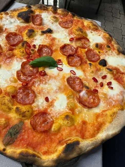 Palermo: Pizza & Tiramisu Class with Free Flowing Fine Wine - Group Size and Atmosphere