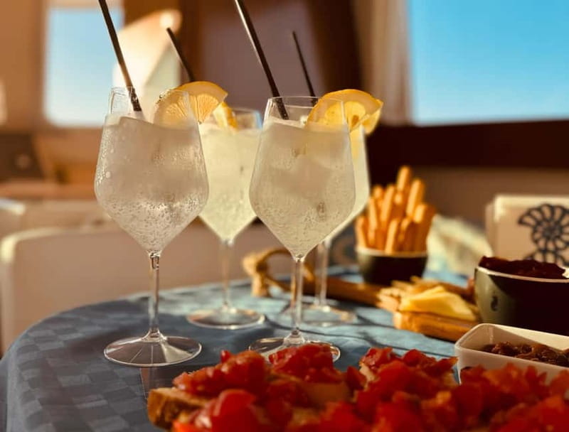 Palermo: Private Sunset Catamaran Tour with Aperitif Included - Discover the Exclusive Sunset Catamaran Experience in Palermo