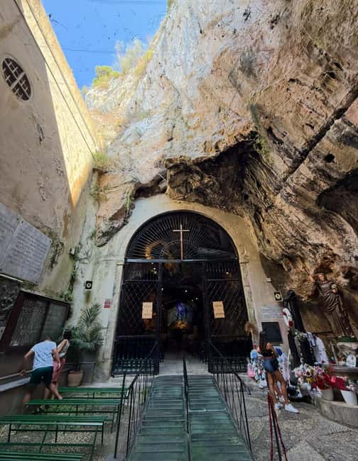 Palermo: Rotoli Cemetery and Santa Rosalia Sanctuary Tour - Convenient Logistics and Group Experience