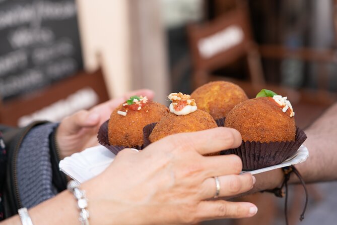 Palermo Sicilian Street Food Tour: Small Group by Do Eat Better - Exploring Palermo’s Historic Center