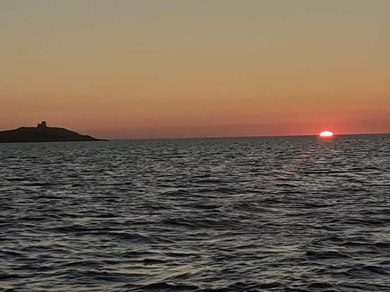 Palermo: Sunset boat tour with aperitif - Relaxation and Water Activities on the Dinghy Beds