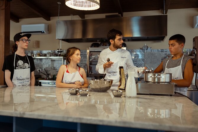 Palermo's Delight: Unleash the Secrets of Pizza and Gelato Making - Logistics and Group Size Considerations